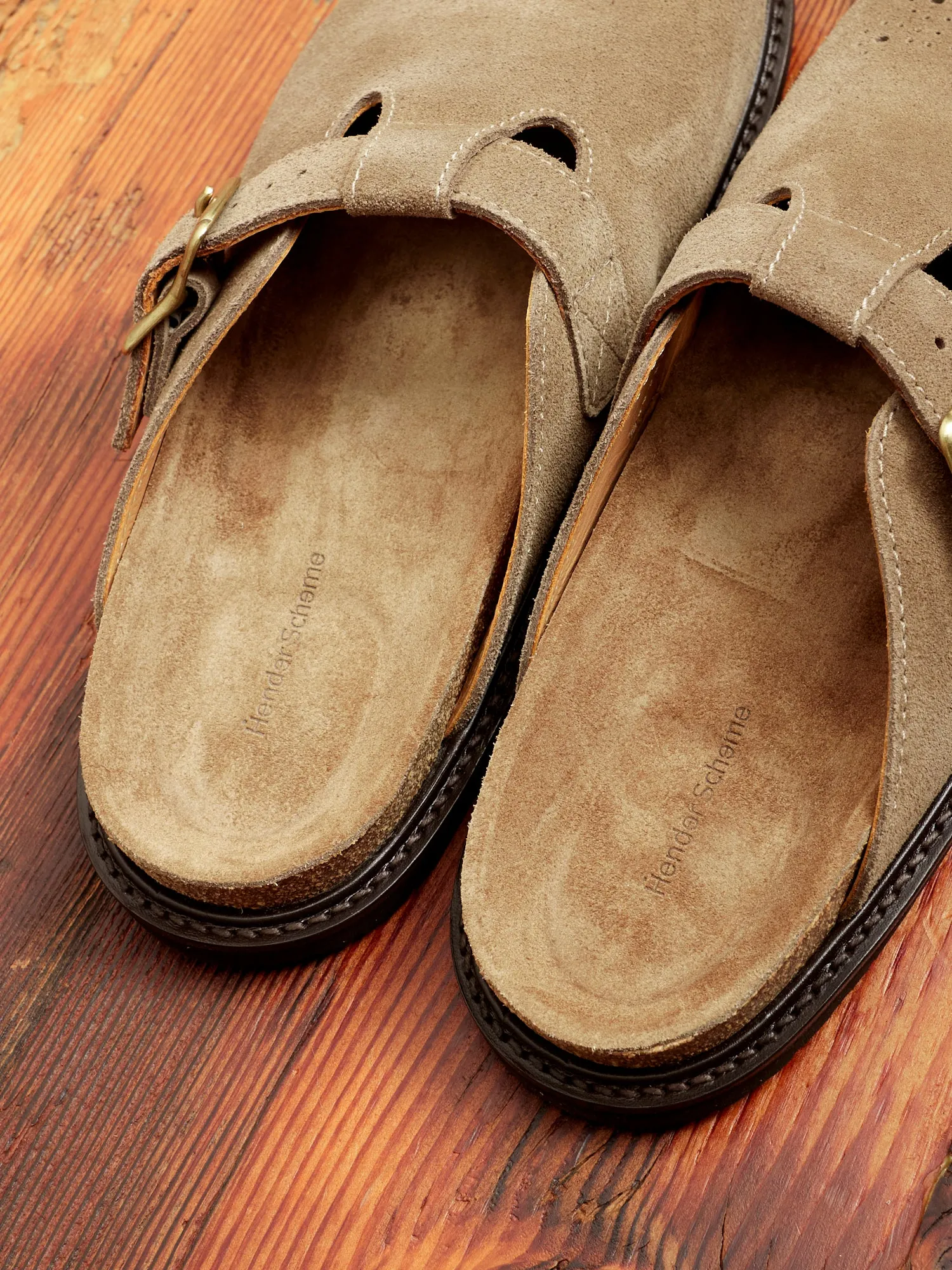 Buggs Suede Mule in Khaki Beige