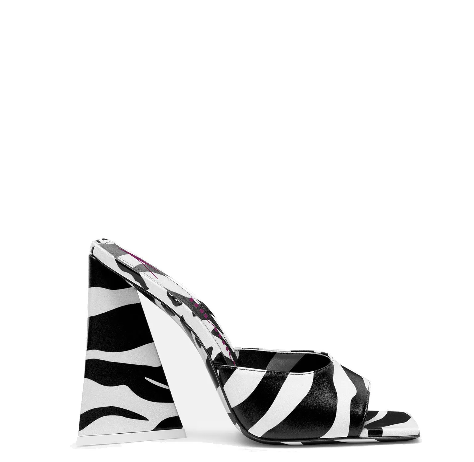 Devon 115, Zebra