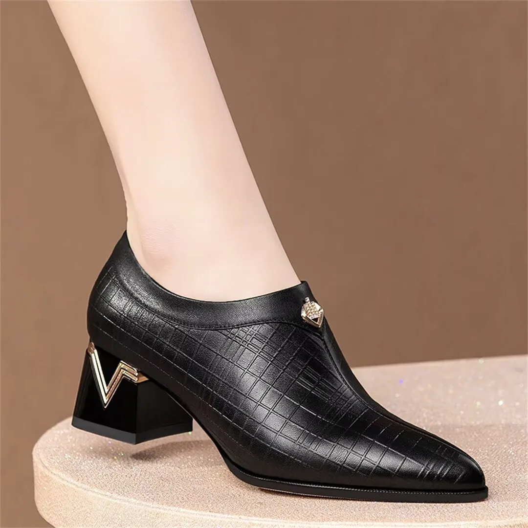 Exquisite Pointed Elegance Pumps