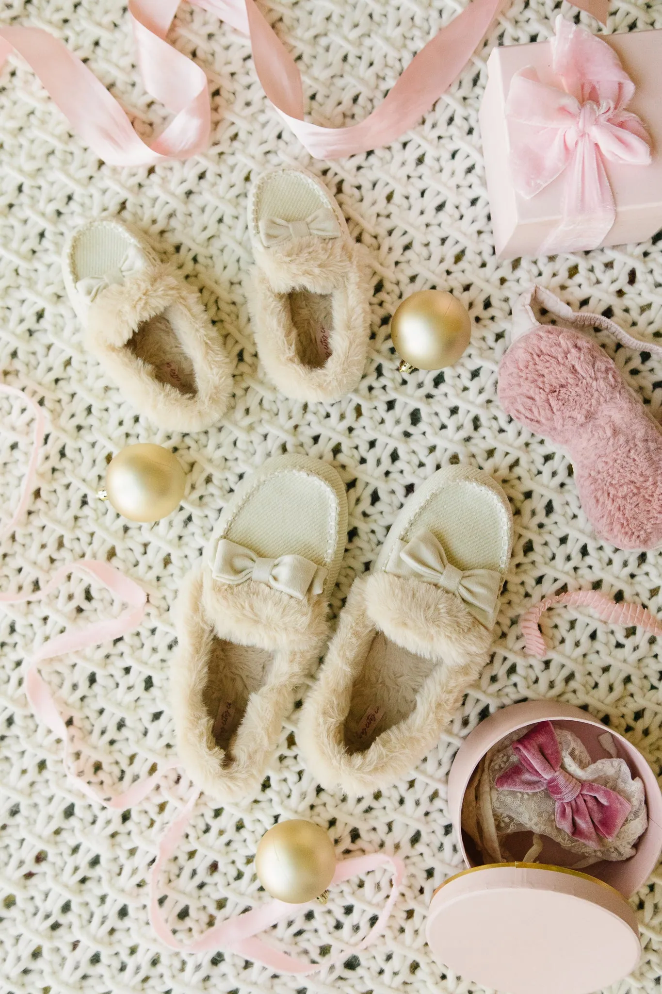 Mini Ivy Bow Slippers in Cream