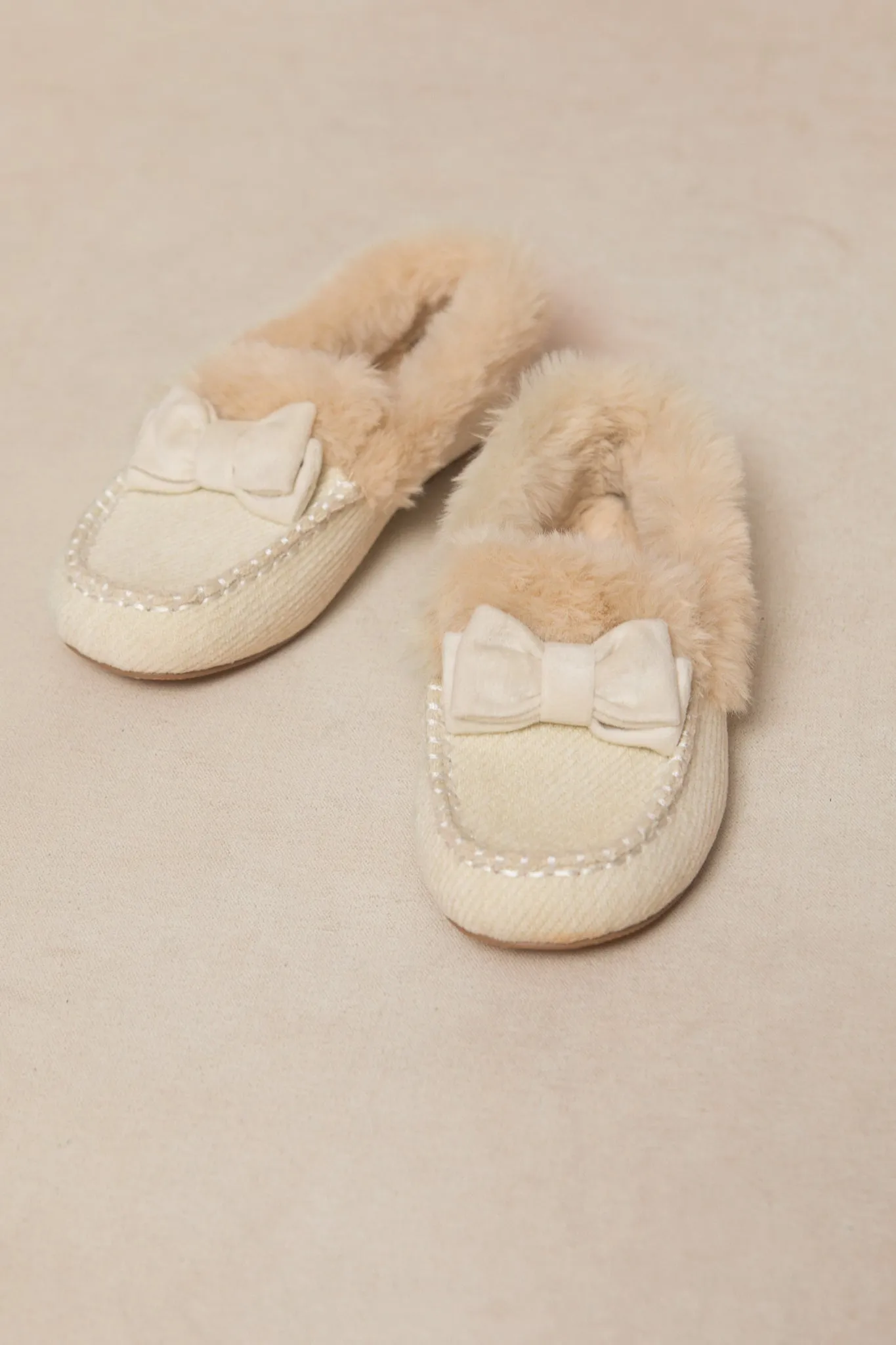 Mini Ivy Bow Slippers in Cream