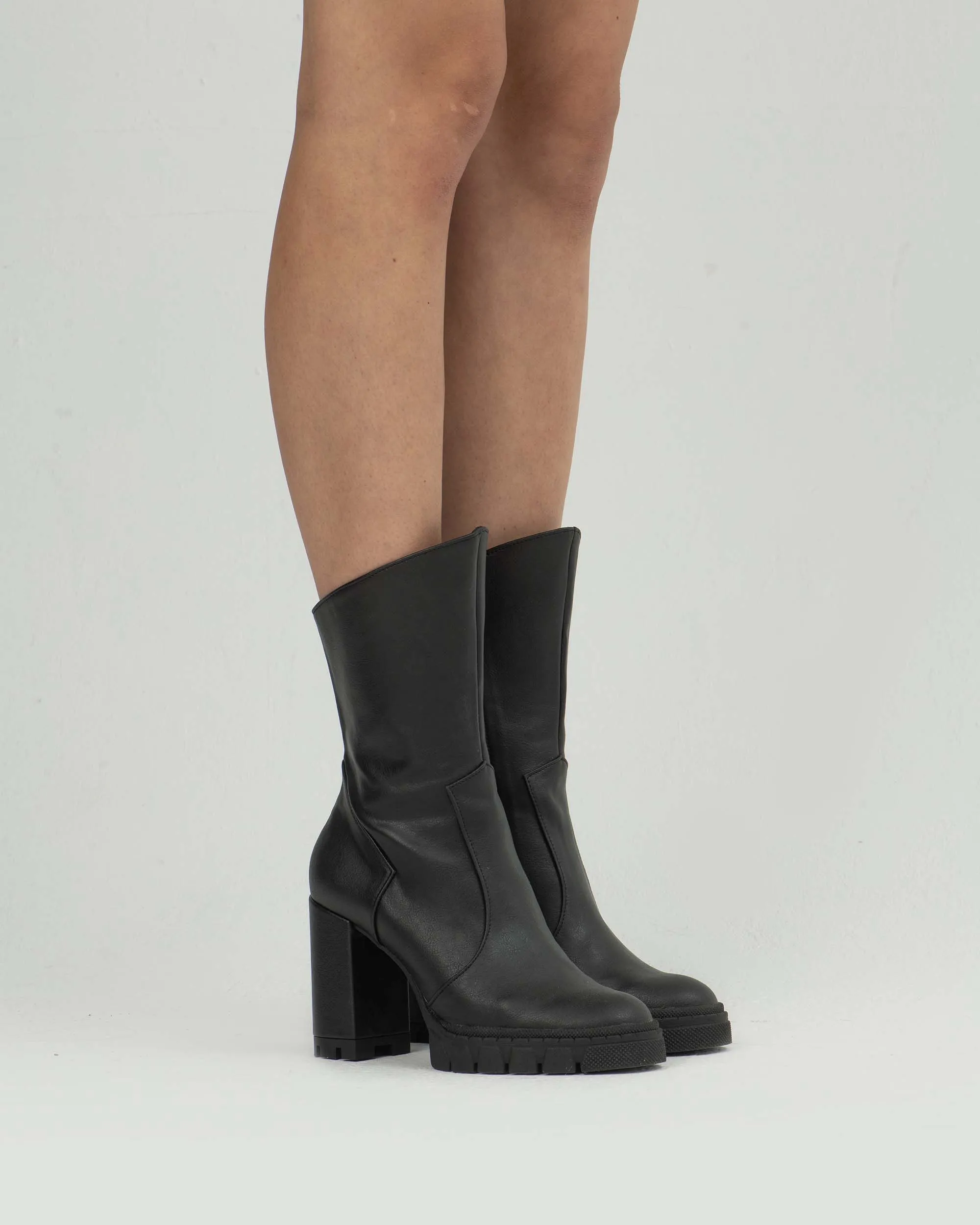 Ritual Boots Black Vegea leather ankle boots