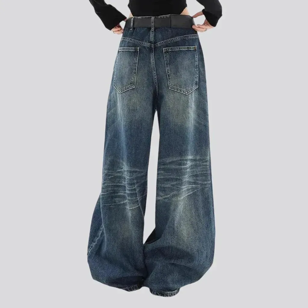 Sanded whiskered slouchy jeans for women