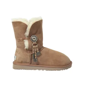 UGG - Button charms boots