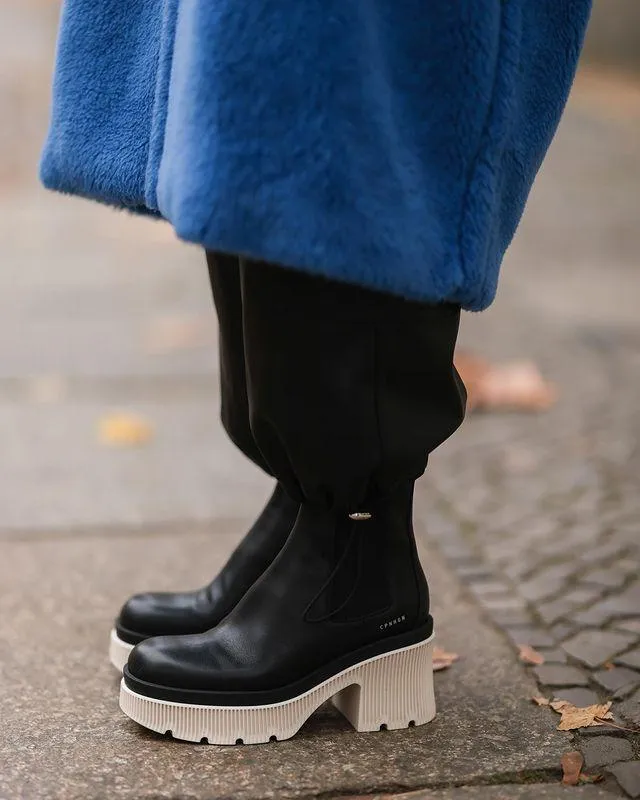 Vitello Black Butter Ankle Boots