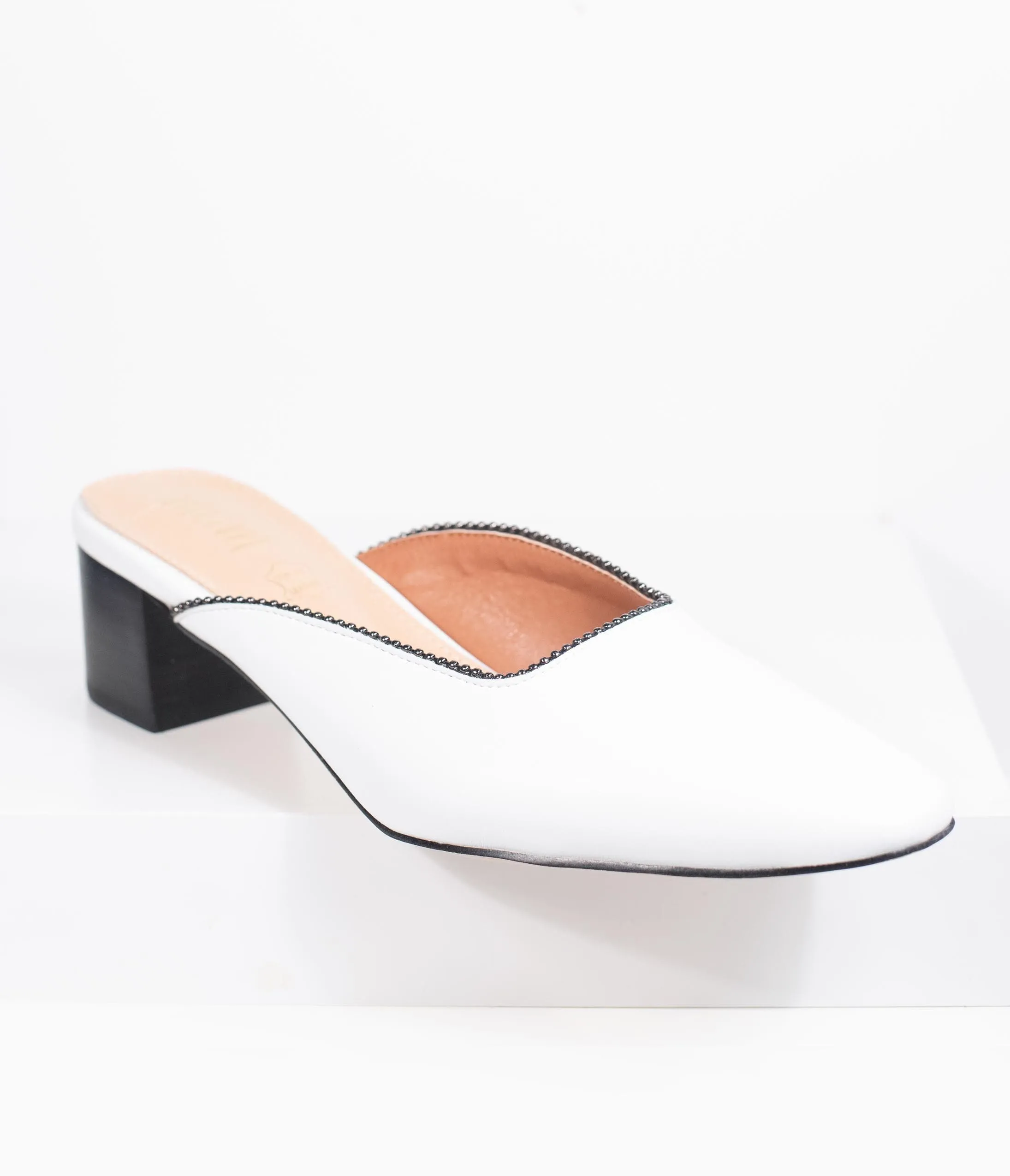 White Leatherette Beaded Piping Pointed Toe Mule