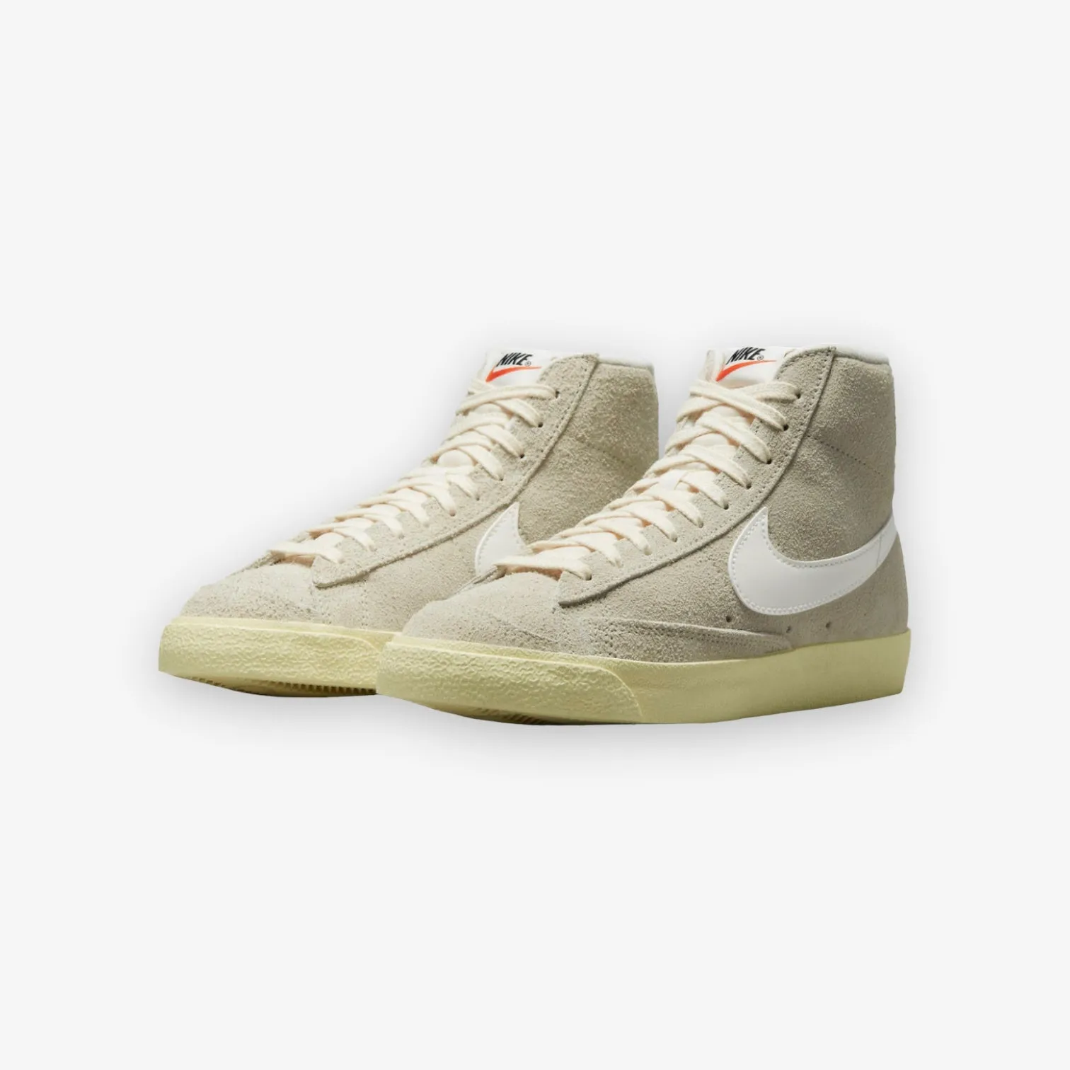 Women's Nike Blazer Mid '77 Vintage Light Bone Sail Alabaster DV7006-001